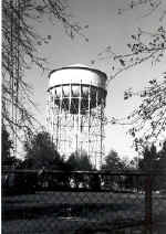 Water tower 1964.jpg (56416 bytes)