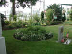 memorialgarden2003.jpg (205471 bytes)