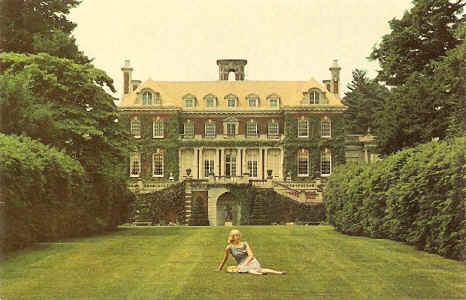 part11_westbury_house.jpg (108567 bytes)