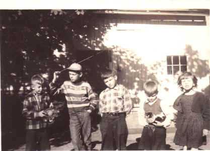 part1_DeadEndGang1949.jpg (97350 bytes)