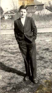 part1_denis_norman.jpg (53787 bytes)