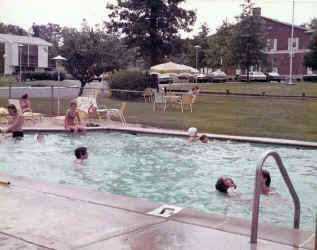 part1_syosset_woodbury_pool.jpg (60197 bytes)