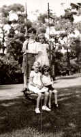 part7_martin_children1.jpg (146167 bytes)